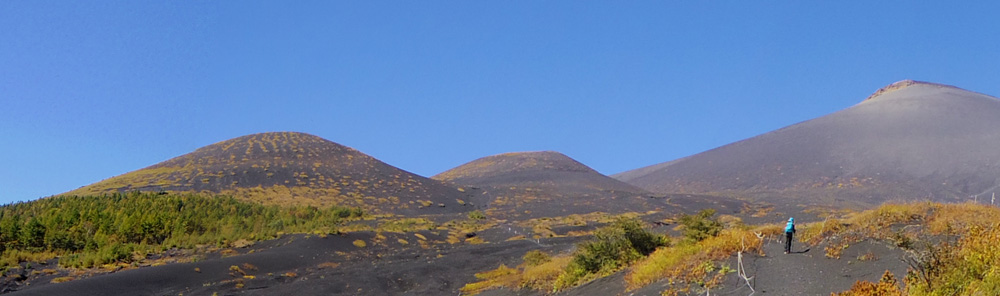 ��c�ˉ��˂Ɠ�c�ˏ�˂ƕ�i�R