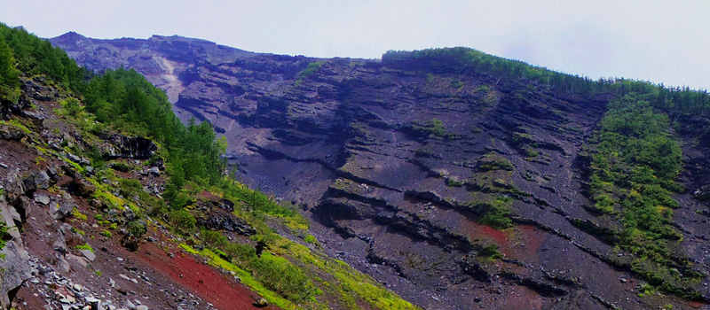 �x�m�R�䒆���E������@�R�@�@�@�@�I��ɂȂ����n�╔�ƃX�R���A�̒n�w