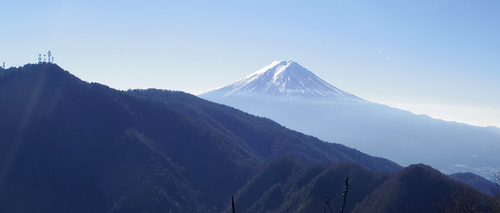三ツ峠山と富士山