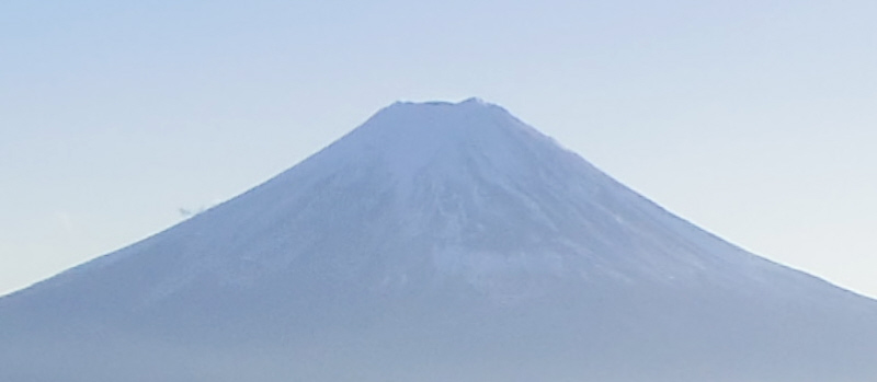富士山中腹に眠る犬 15:41