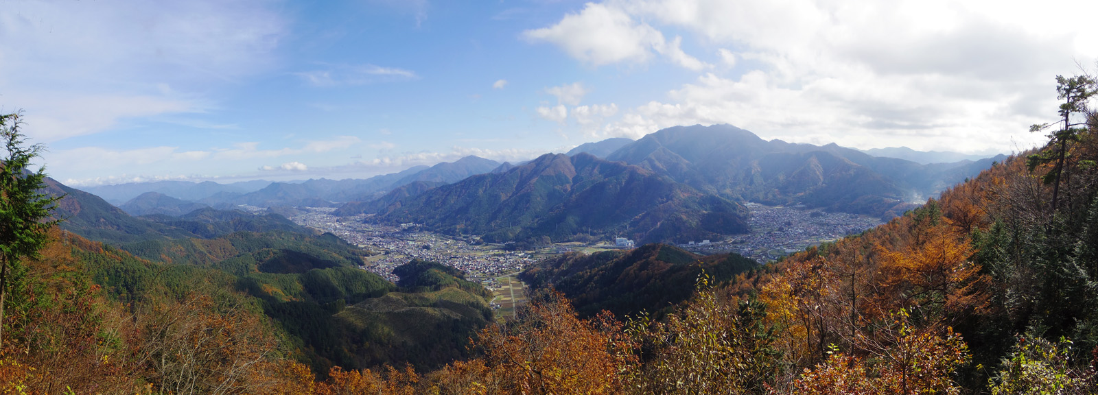 �V�q�R��a����̕x�m�݂����ӂ̎R�X