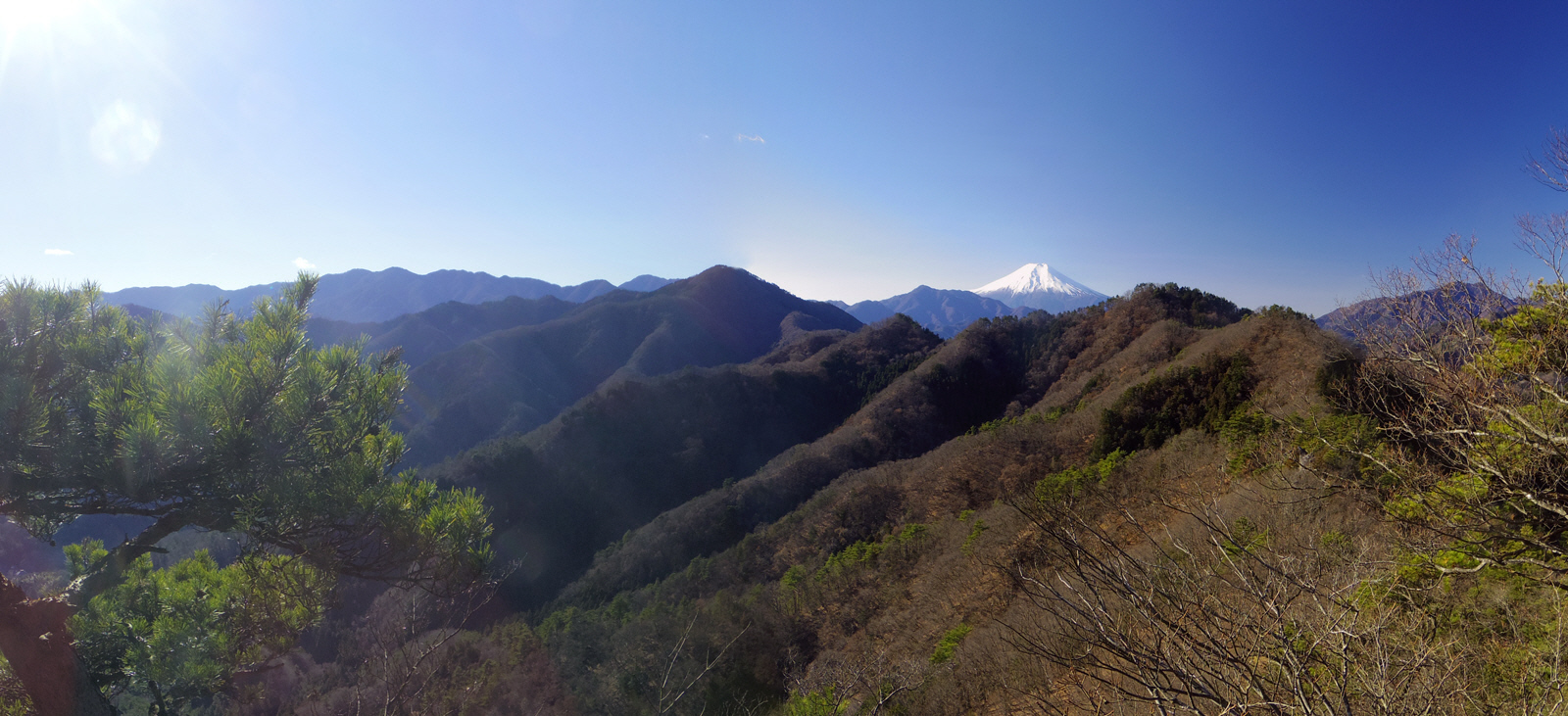 �匎��O�R����̕x�m�R�@�@�x�m�R�̍��ɓ��u�̎R����