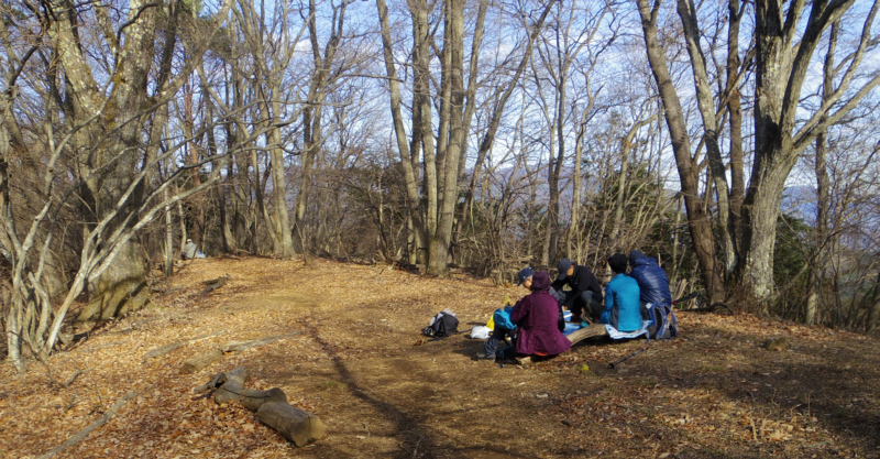 ����̋x��