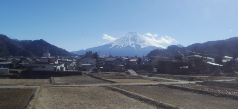 �O�c���`���Ԃ̕x�m�R