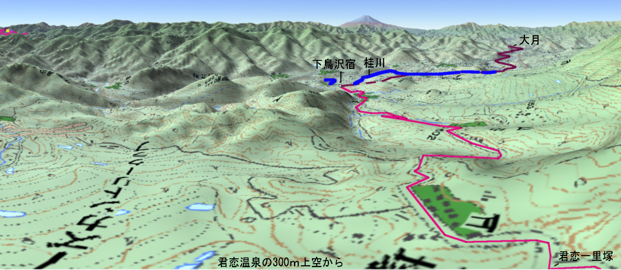 君恋温泉の300ｍ上空からの富士山、桂川