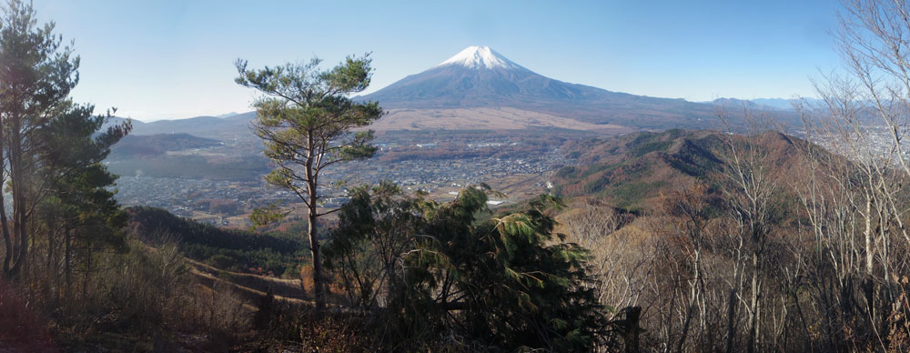 高座山山頂からの富士山