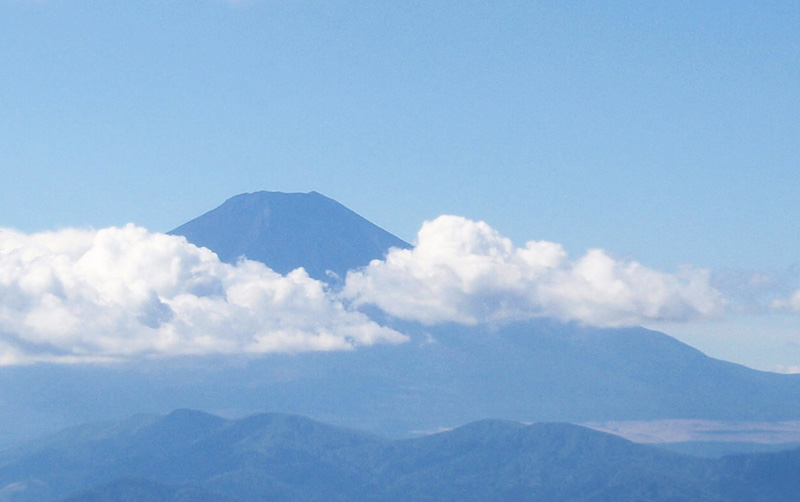 �犄�R�R���L�ꂩ��A�H�̊���O�̕x�m�R