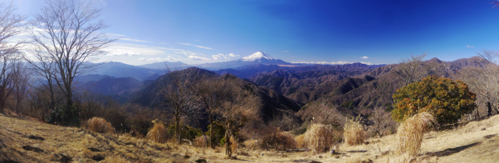 �犄�R�R���̓W�]�L�ꂩ��̕x�m�R�ƈ���R�Ɠ�A���v�X�B