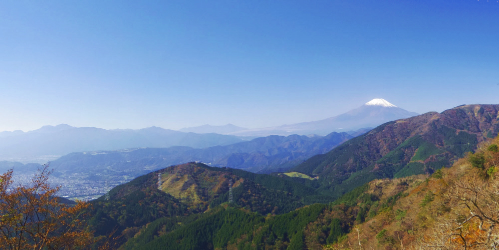 ��R��\���ڕx�m���䂩��̒O��R�n�ƕx�m�R�ƈ���R�Ɣ����R