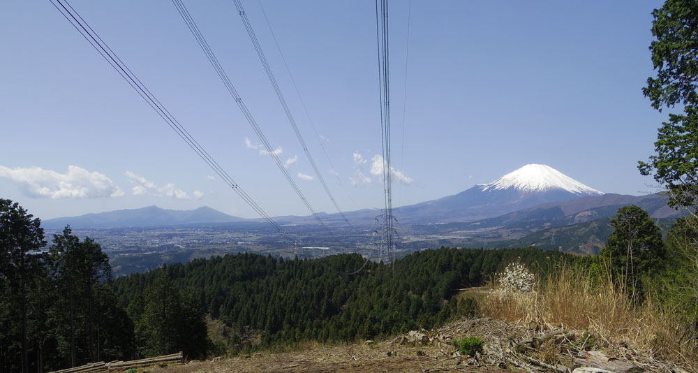 ��O�S��������W�]�n����̕x�m�R�ƓS���ƈ���R