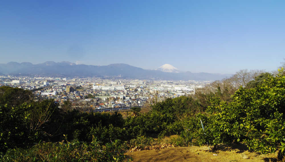 曽我山の農道からの富士山
