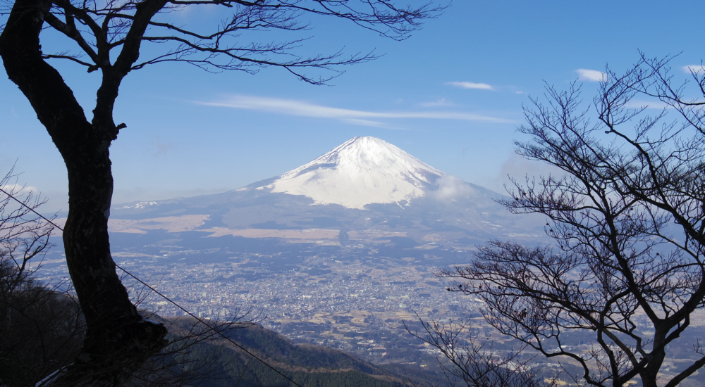 雲がない富士山