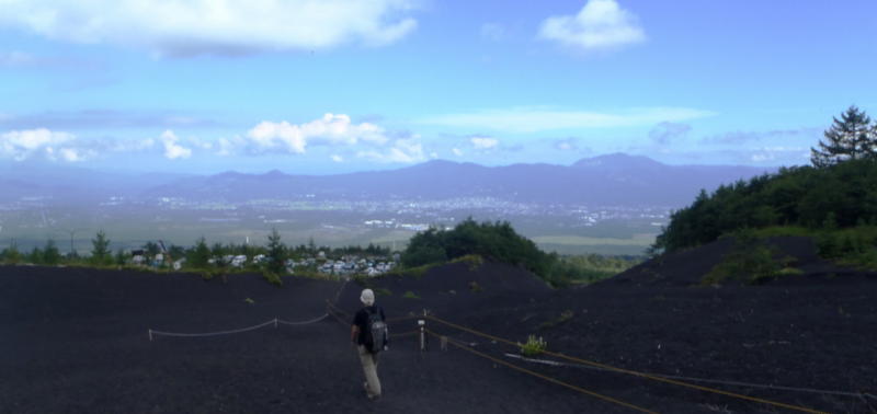 ����`��a��V�܍��ڂ���̔����̎R