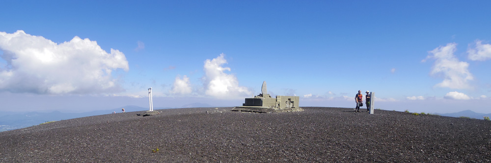 ��c�ˉ��ˎR��