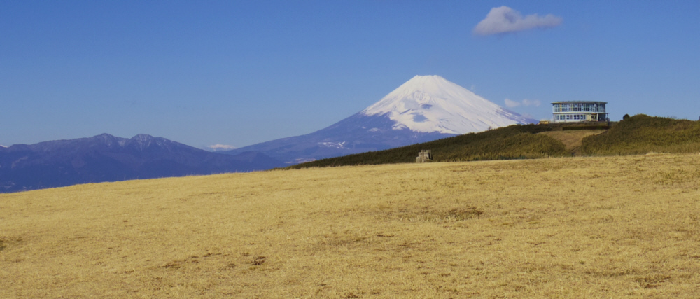 十国峠山頂と富士山