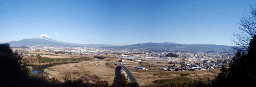 ひもりやま山休息所からの富士山