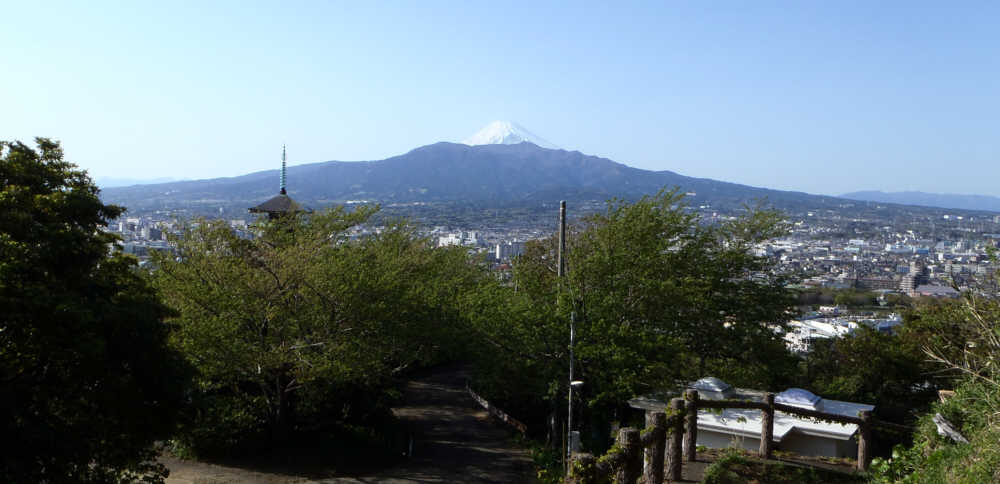 五重塔と富士山