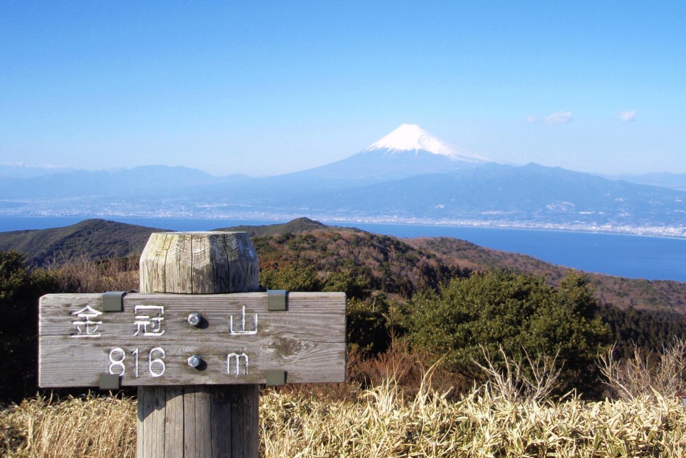 金冠山からの富士山と愛鷹山と駿河湾